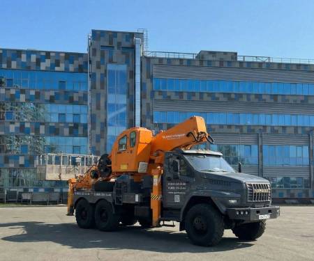 Аренда автовышки-вездехода 45 метров